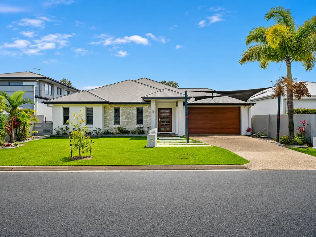 Helensvale 5Kwarto North-Facing Single-Level Living in Helensvale's Most Prestigious Address