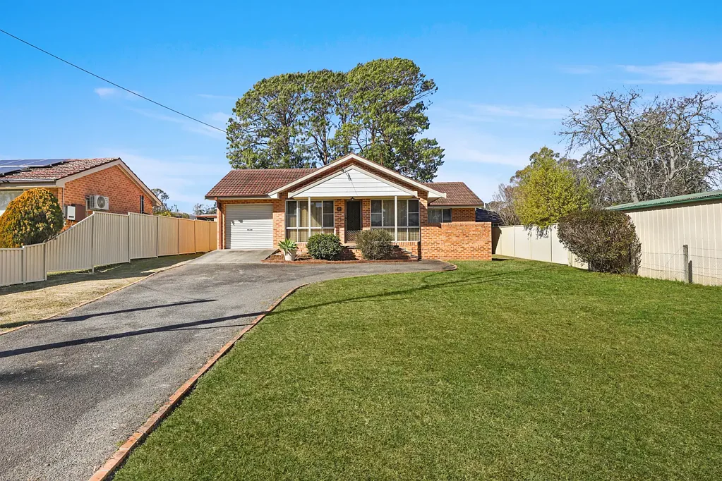 Yerrinbool 3 Bedroom Family Living with Space to Grow