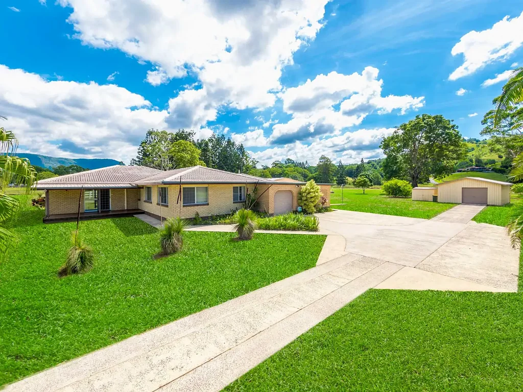 Beautiful Rural Setting. House with Flat available soon.