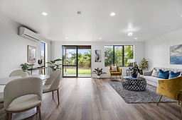 32 Secoia Cres, Mangere