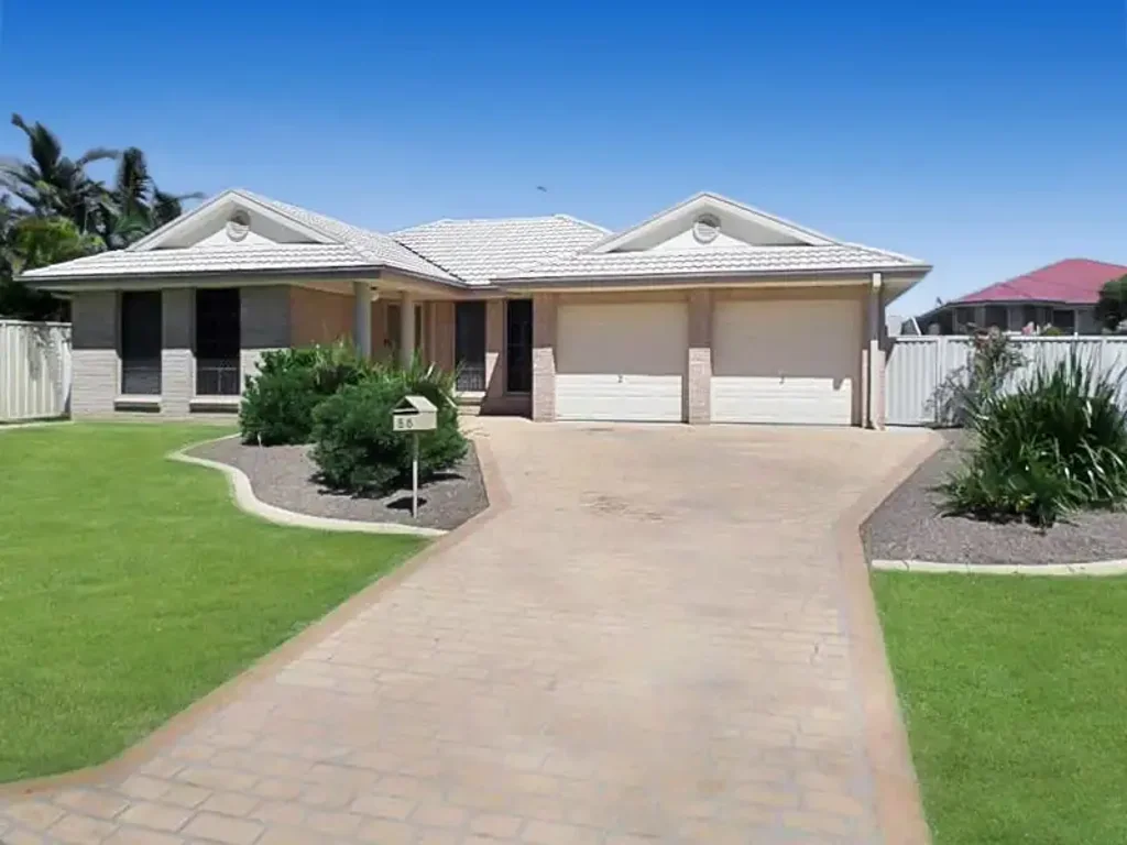 Singleton 3 Bedroom DHA INVESTMENT ON 800SQM. GUARANTEED RENT FROM DHA UNTIL 2027 + 3 YR OPTION TO EXTEND