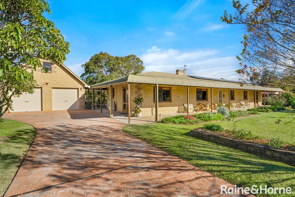 Bomaderry 4 Slaapkamer Timeless Acreage Living in One of Bomaderry's Most Sought-After Cul-de-Sacs