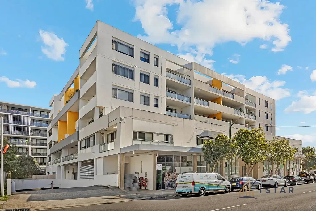 Campbelltown 1房 宽敞底层公寓 | 私人庭院 | 产权面积 172 平方米 Spacious Ground Floor Apartment | Private Courtyard | 172sqm on Title