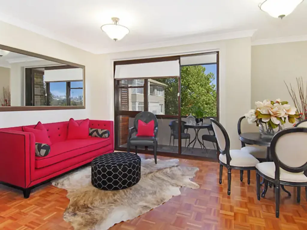 Modern 2 Bedroom Apartment only 5 minutes from Randwick Shopping Junction