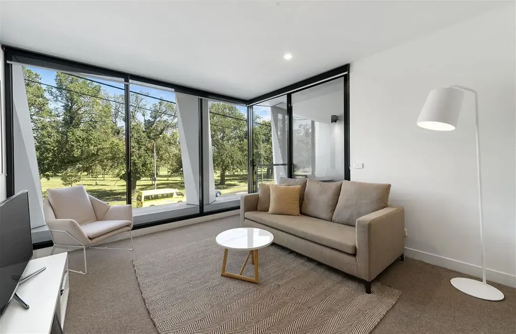 1B1B1C Fully Furnished