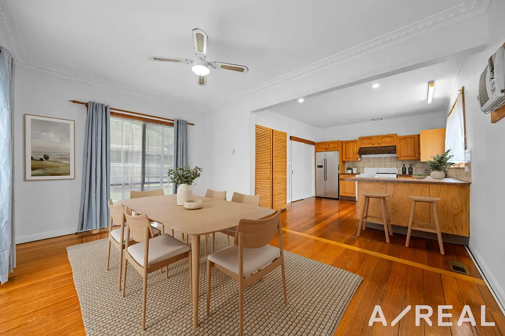 Freshly Renovated, Move-In Ready Family Home in Central South Morang
