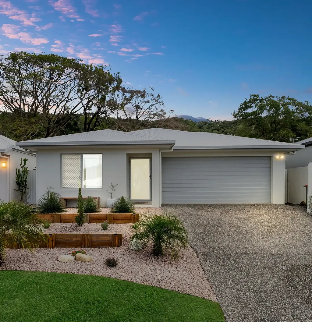 Trinity Beach 4房  Near-New Home | Modern Design | Relaxed Coastal Feel