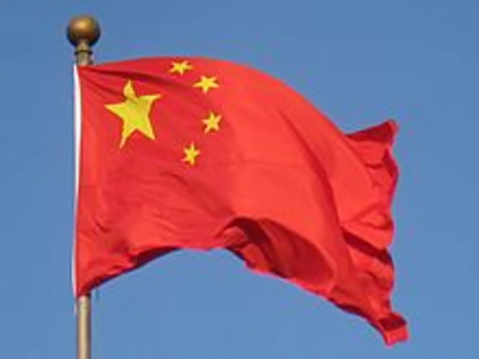 中国驻奥克兰领事馆发布消息，中国护照旅行证业务收费每本下调5纽币
