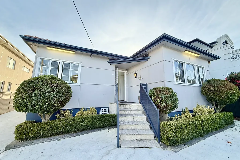 Spacious & Modern 3-Bedroom Home in the Heart of Punchbowl