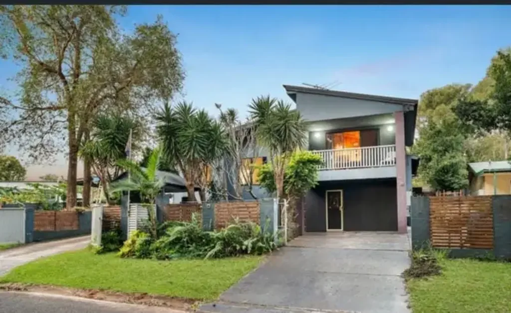 Macleay Island 3部屋 “Tranquil Bayside Living Surrounded by Nature’s Beauty” on Macleay Island