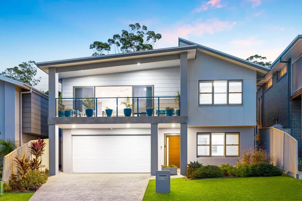 Bonny Hills 4chambre Elevated outlook