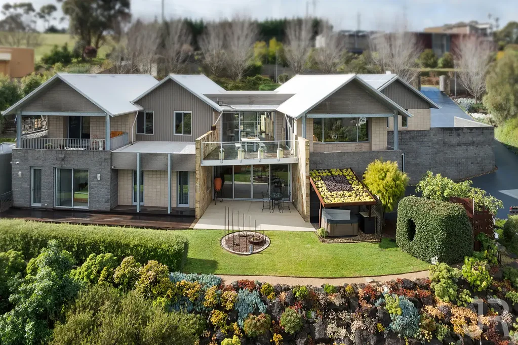 9 Panoramic Terrace, Berwick, VIC 3806