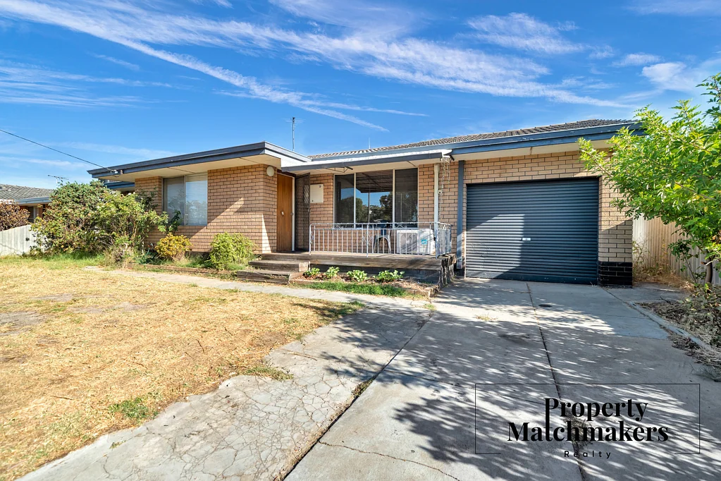 42 Bishop Road, Middle Swan, WA 6056