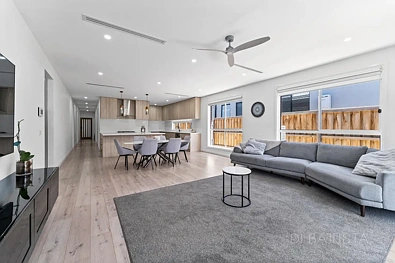14 Poyner Circuit, Mickleham, VIC 3064, 4 slaapkamers, 2 badkamers, House