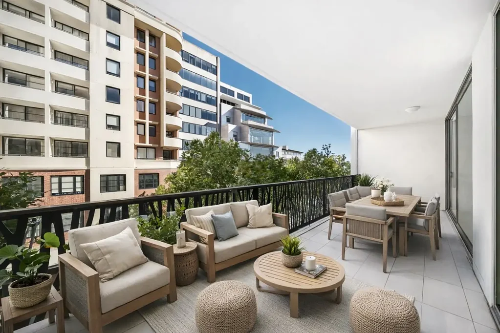 North Sydney 2 Bedroom Designer apartment in vibrant North Sydney location