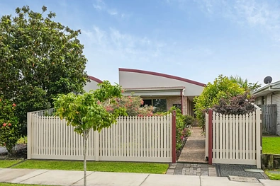 Kippa-Ring 3Kwarto Beautifully Upgraded, Exceptionally Positioned - A Home Where Every Detail Counts