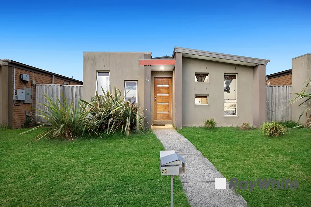 25 Pepperbush Circuit, Cranbourne, VIC 3977