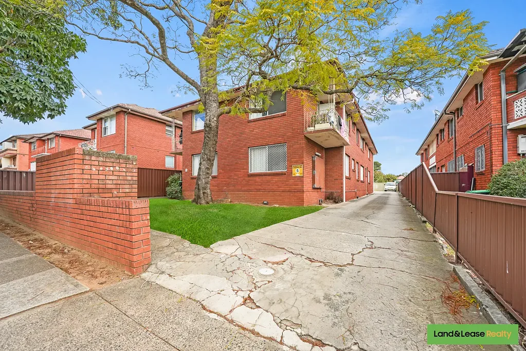 Lakemba 2 Bedroom Two-Bedroom Ground floor Apartment in a small block of 6