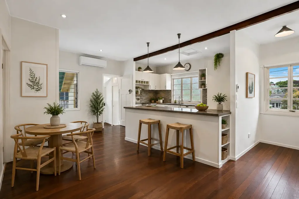 Moorooka 3ਬੈੱਡਰੂਮ Cottage on 637m2 with Side Access & Dream Shed
