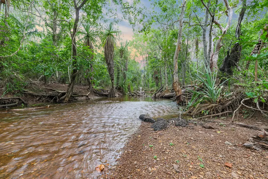 Noonamah 5ห้องนอน Multi-Dwelling Flexibility, Serious Shed Capacity and Turnkey Rural Business Base!