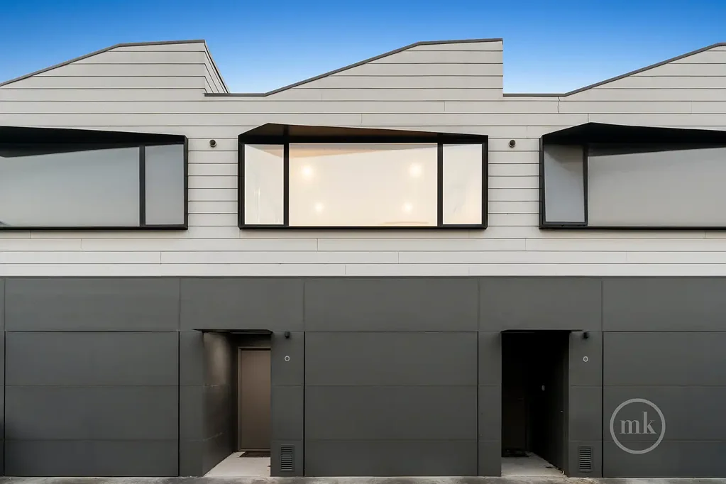 42 Sharp Circuit, Mill Park, VIC 3082