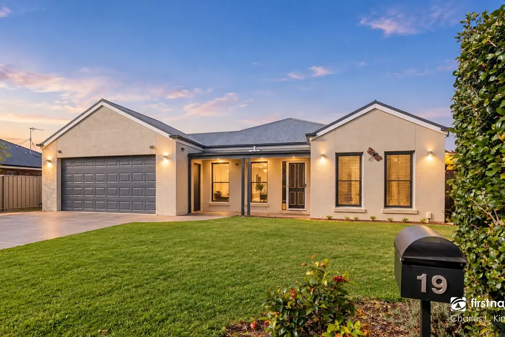 Echuca 4બેડરૂમ Space, Style and a Lifestyle to Love !