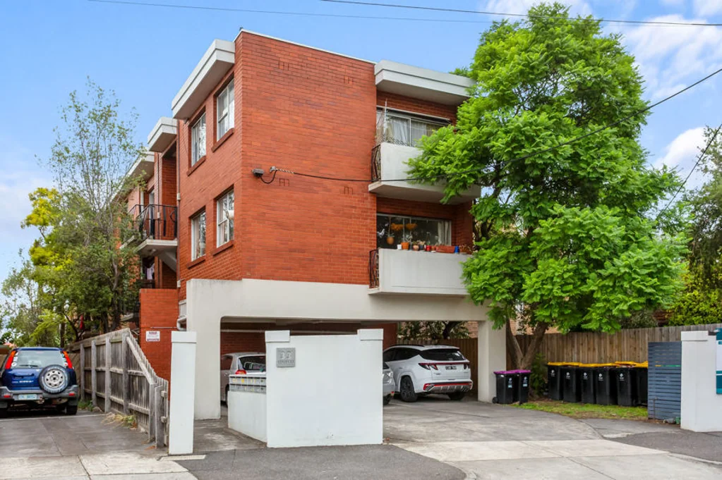 2/33 Staley Street, Brunswick, VIC 3056