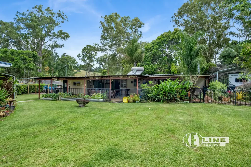 West Woombye 5 Bedroom Acreage with Creek Frontage