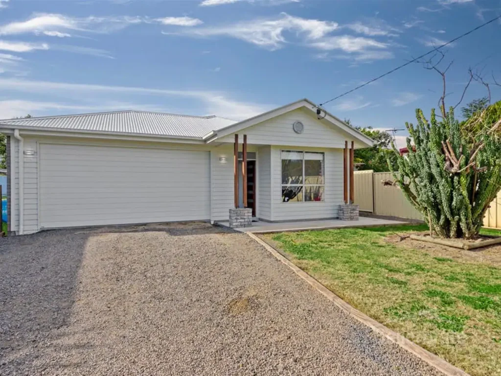 13 Victoria Street, Clifton, QLD 4361