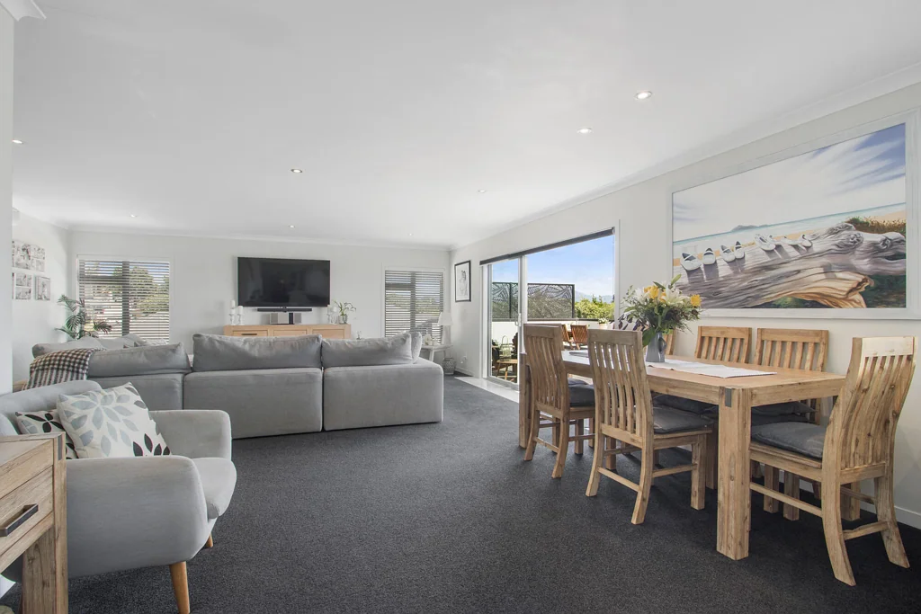 Omokoroa 4 Slaapkamer Multiple Living Zones, Endless Flexibility with views