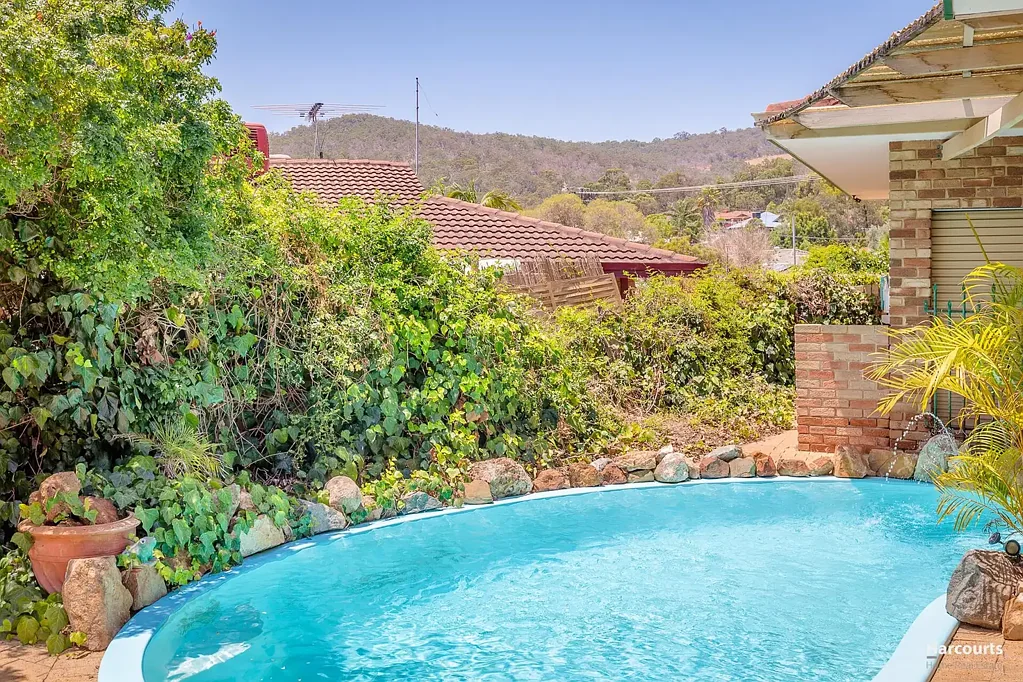 1 Yurrah Place, Kelmscott, WA 6111
