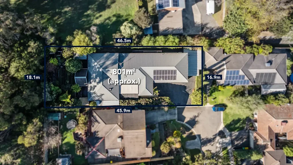 Lilydale 4房 宽敞庭院环境 定制设计住宅 灵活平面图 优质娱乐设施 充足停车位 热带低维护花园 开放式起居空间 高品质厨房 两个工作区 宠物围栏系统 优越地理位置 Designer Family Sanctuary with 3-Car Garage & Room for a Boat or Caravan