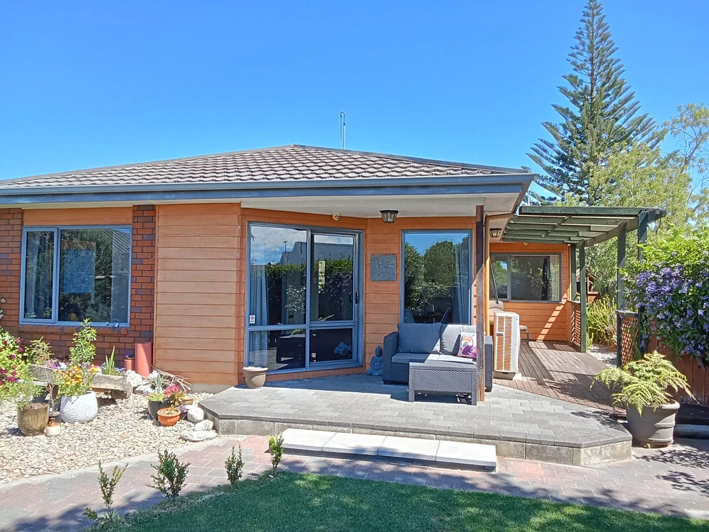 2/16 Alan Styles Place, Greenmeadows, Napier, Hawke's Bay