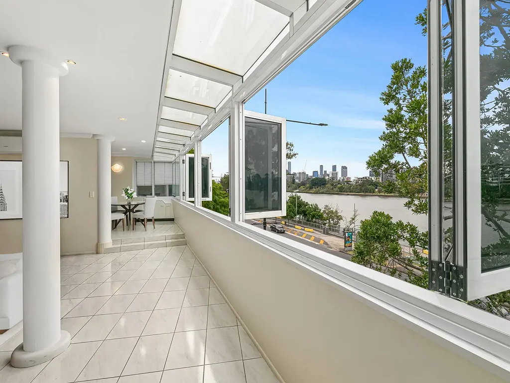 Toowong 4房 壮丽河景天际线 359平米顶层尊享 私人电梯入户 无遮挡城市风光 河滨步道近便 ONCE IN A LIFETIME OPPORTUNITY, INCREDIBLE PROPERTY!