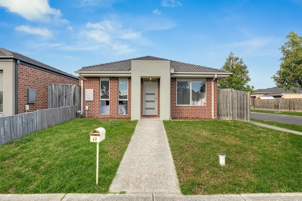 43 Hollaway Drive, Mernda, VIC 3754