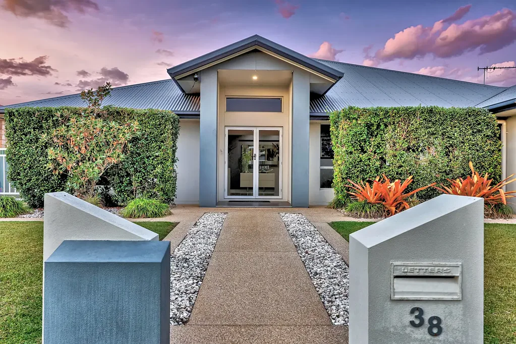 Bundaberg North 5Zimmer STUNNING DESIGNER HOME READY FOR YOU