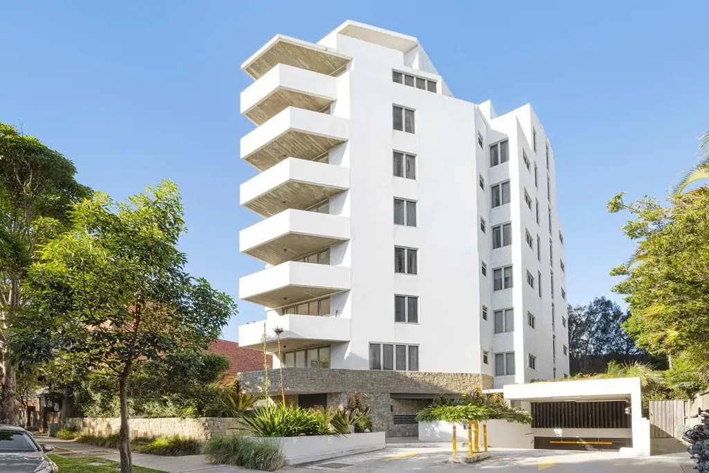 Modern 1-Bedroom Retreat with Balcony in Prime Bondi Location