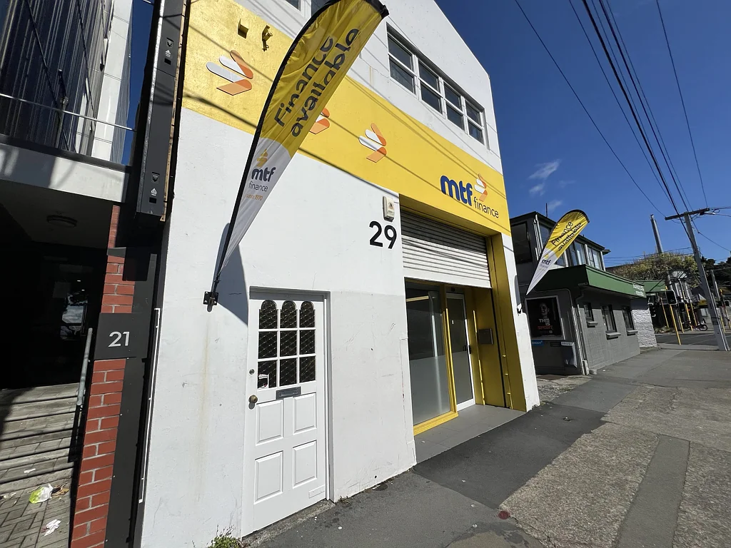 Mt Cook Great exposure!  130sqm office or showroom