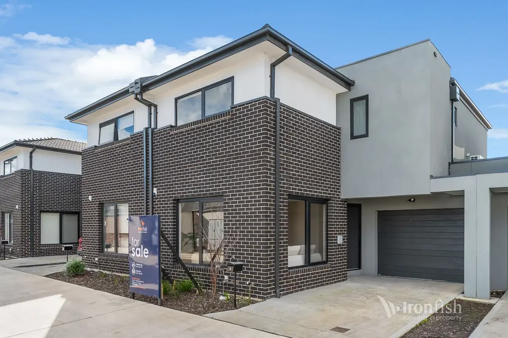 South Morang 3Phòng ngủ Effortless Living in the Heart of South Morang