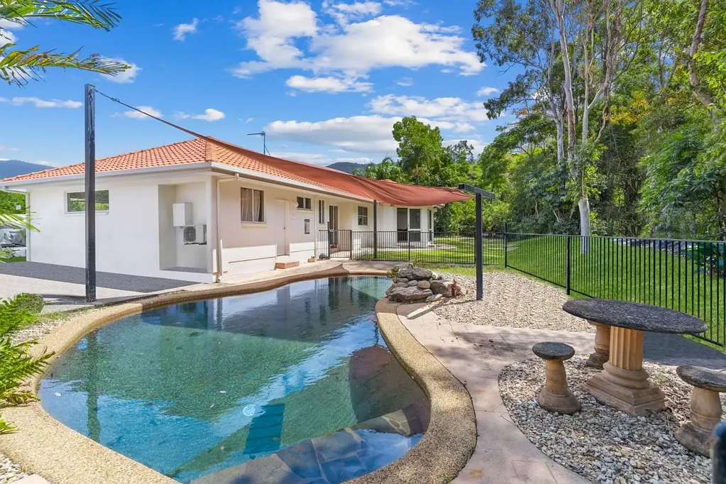 Kewarra Beach 4બેડરૂમ TROPICAL LIFESTYLE LIVING AT ITS FINEST - WHEN LOCATION MATTERS