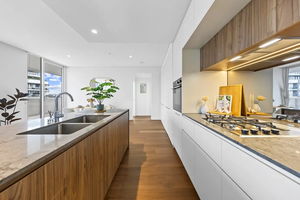 Norwest 2房  Near New Corner Apartment with Elevated Views in the Heart of Norwest
