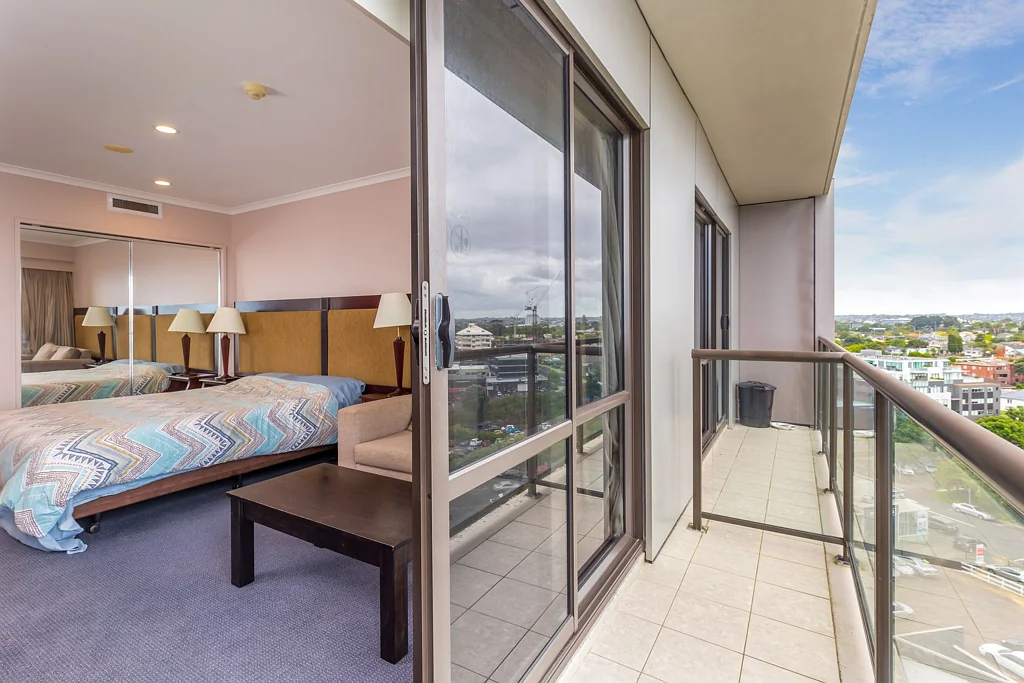 Takapuna 1房  Super Cheap Spencer Studio!