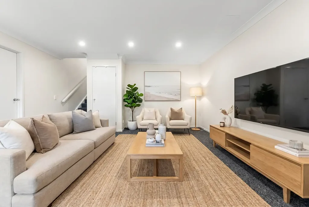 Highland Park 3房  Elevated Living with Hinterland Views in Sought-After Panorama Palms