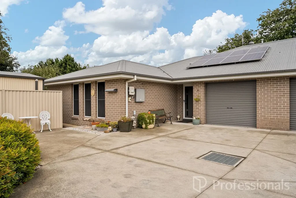 16A Kefford Street, Bathurst, NSW 2795