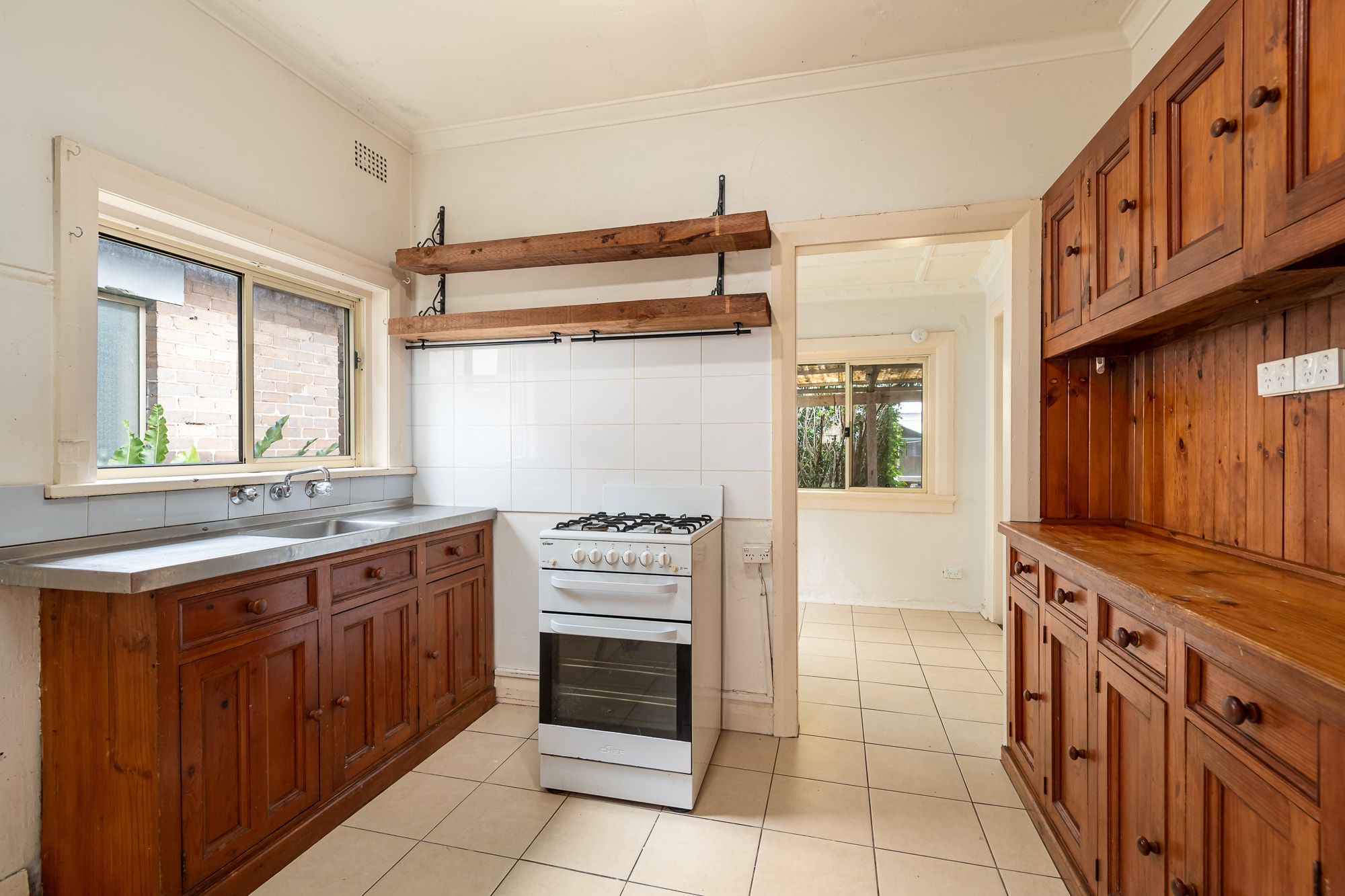 53 EARLWOOD AV, EARLWOOD NSW 2206, 0 habitaciones, 0 baños, House