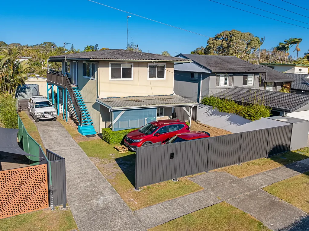 29 Ashgrove Avenue, Runaway Bay, QLD 4216