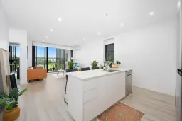 504/8 Aviators Way, Penrith