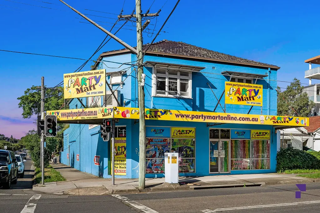 Belmore 6 Bedroom Ground-floor commercial premises with a separate dwelling upstairs