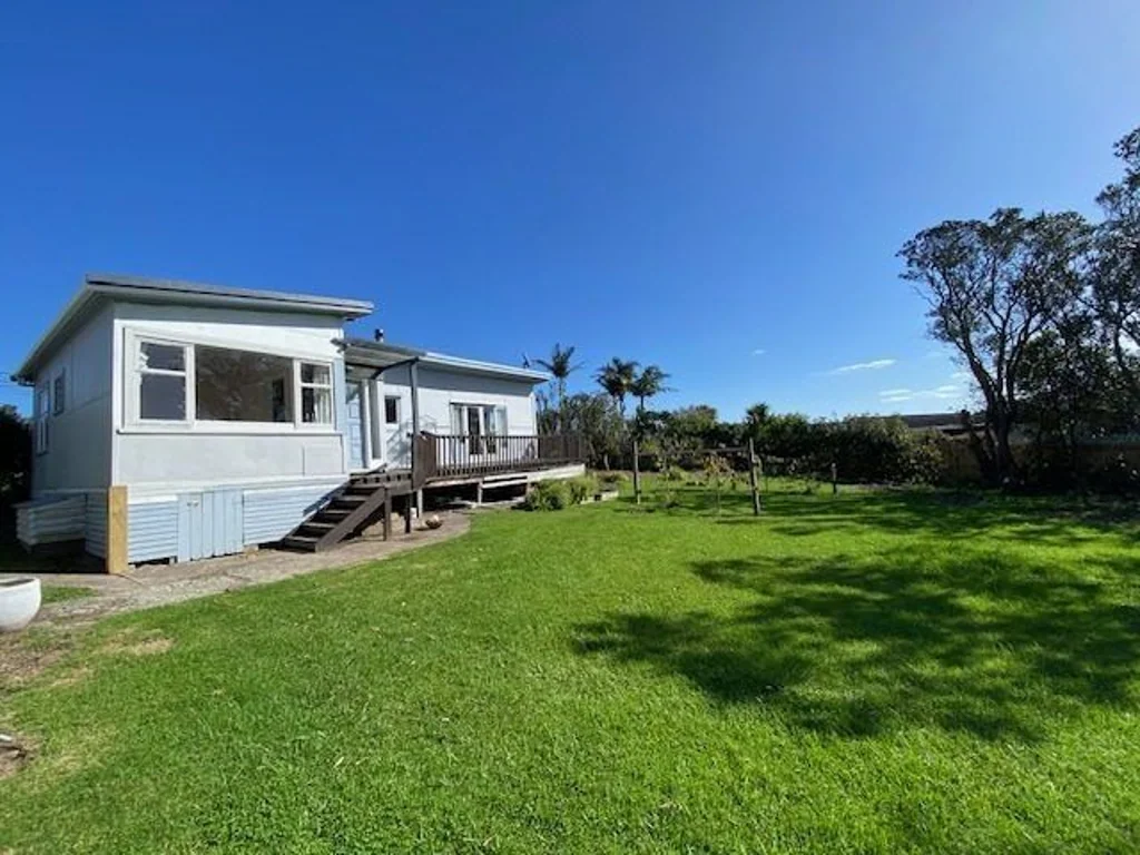 Army Bay 2 Bedroom 1,563sqm of Coastal Potential