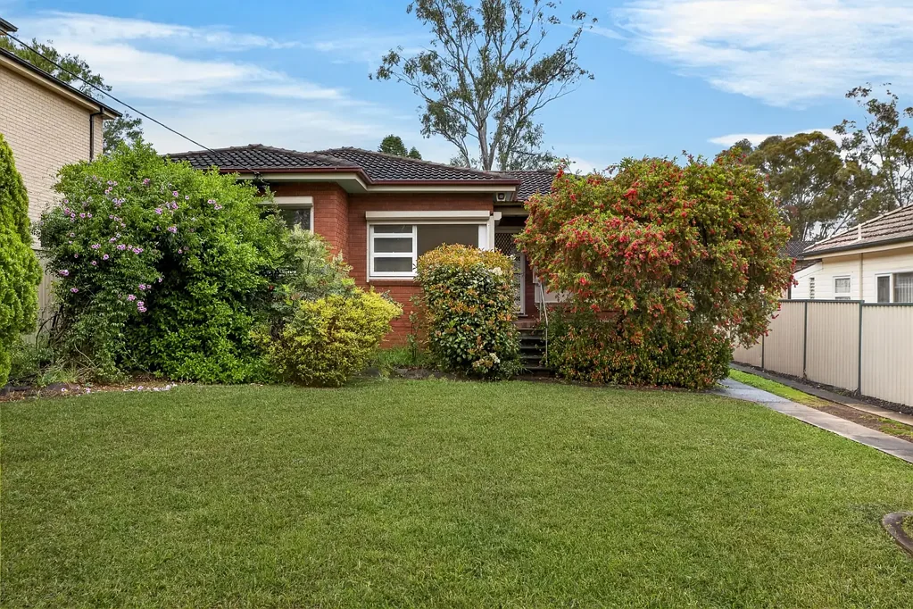 Glenfield 3ਬੈੱਡਰੂਮ Generous Family Living on Large R3 Zoned Block in the Heart of Glenfield!